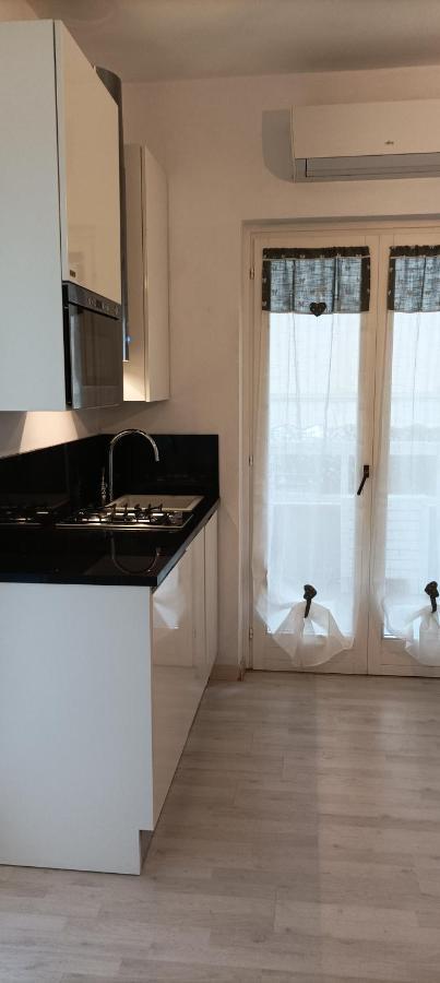 La Casina Di Ale Apartment Marina Di Carrara Ngoại thất bức ảnh